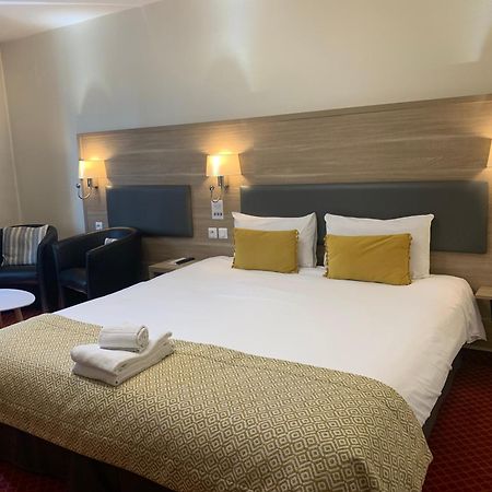Brit Hotel Bleu Nuit Saintes Eksteriør bilde