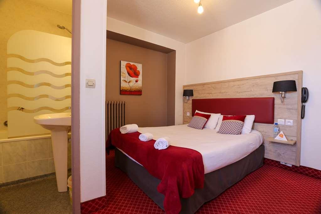 Brit Hotel Bleu Nuit Saintes Rom bilde
