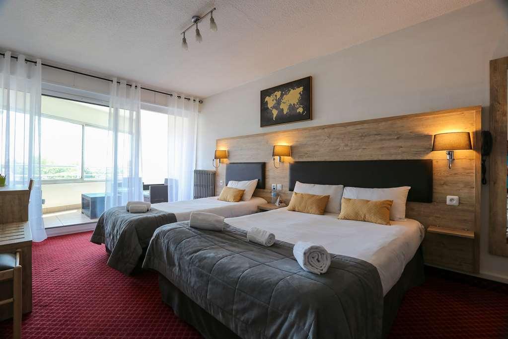 Brit Hotel Bleu Nuit Saintes Rom bilde