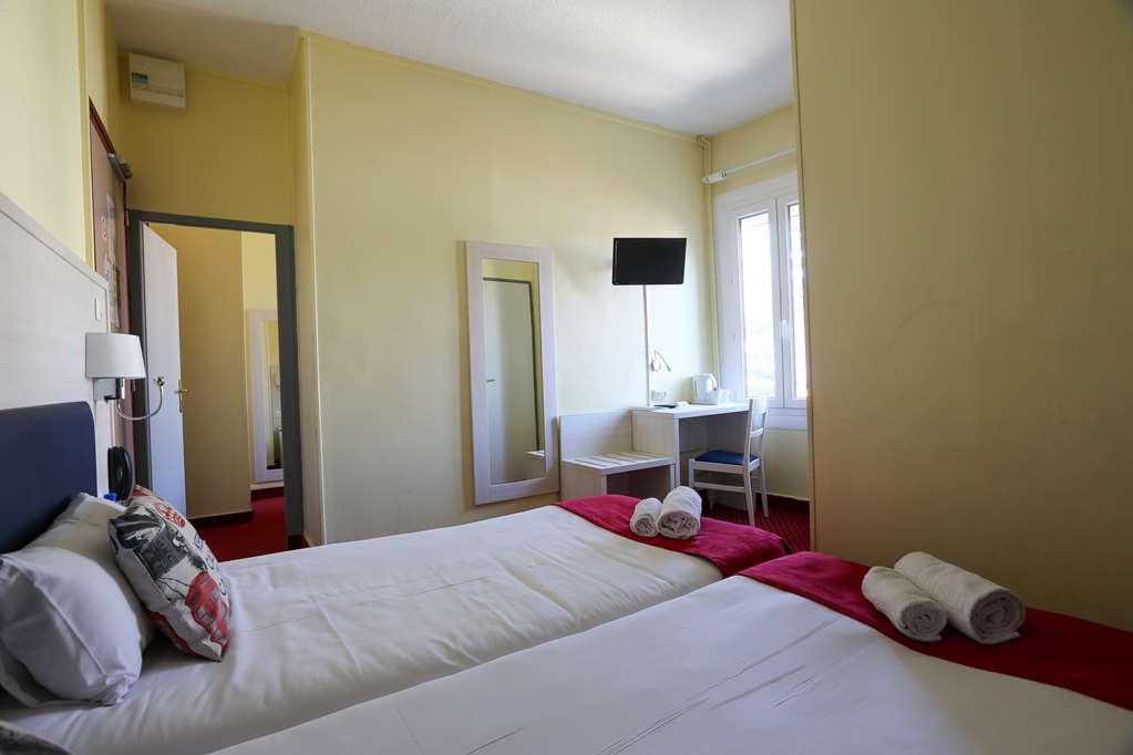 Brit Hotel Bleu Nuit Saintes Rom bilde