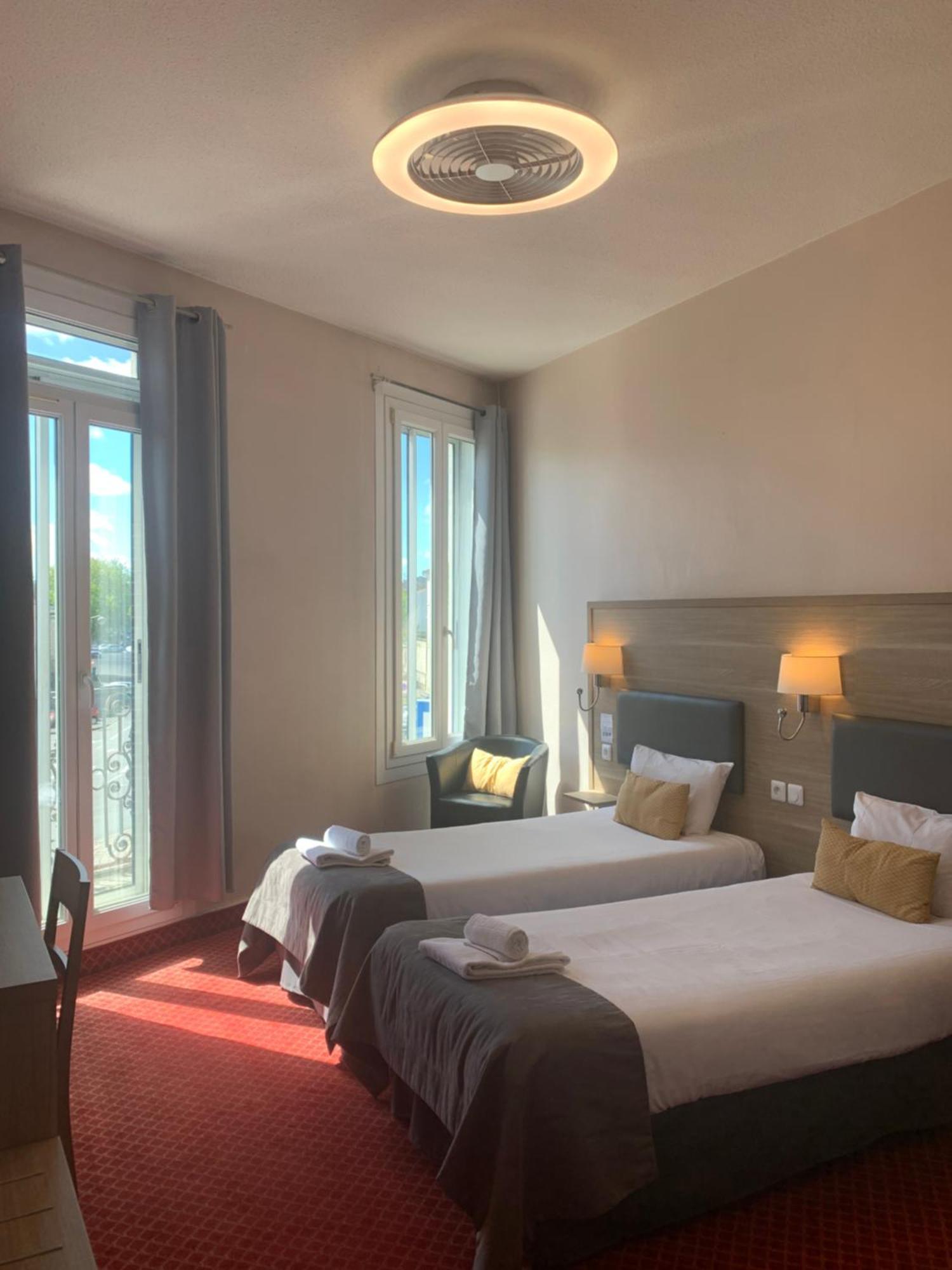 Brit Hotel Bleu Nuit Saintes Eksteriør bilde