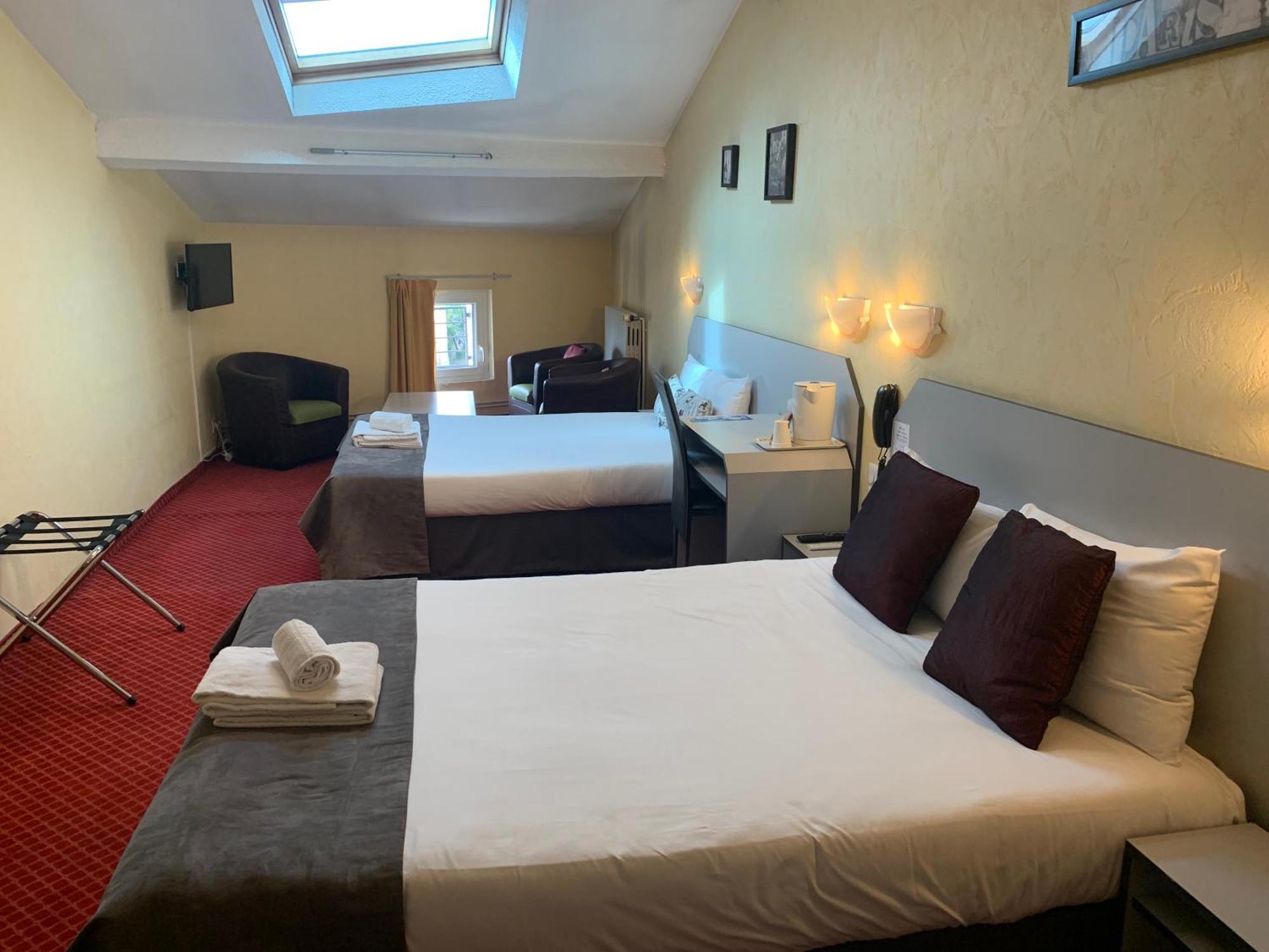 Brit Hotel Bleu Nuit Saintes Eksteriør bilde