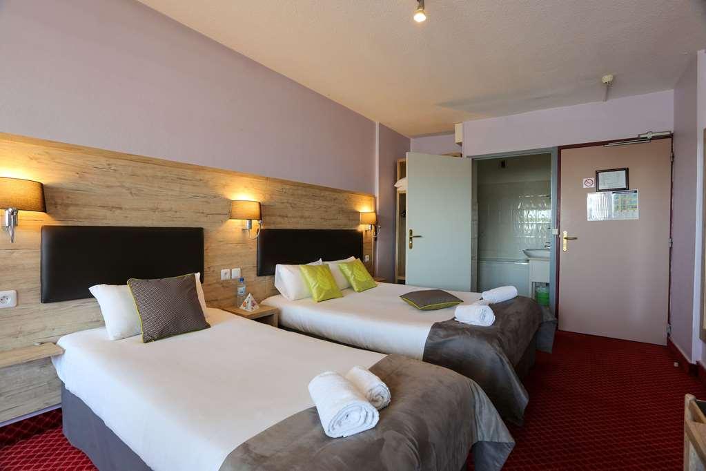 Brit Hotel Bleu Nuit Saintes Rom bilde
