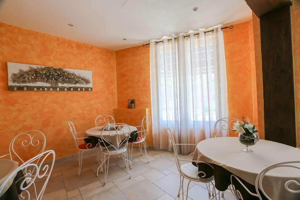 Brit Hotel Bleu Nuit Saintes Rom bilde