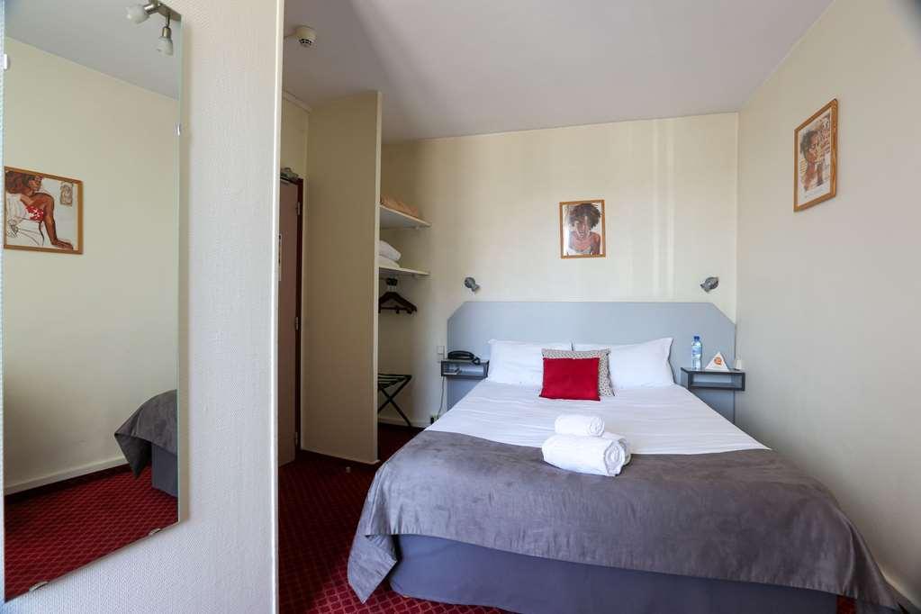 Brit Hotel Bleu Nuit Saintes Rom bilde